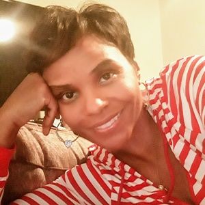 Meet your Posher, Nakia